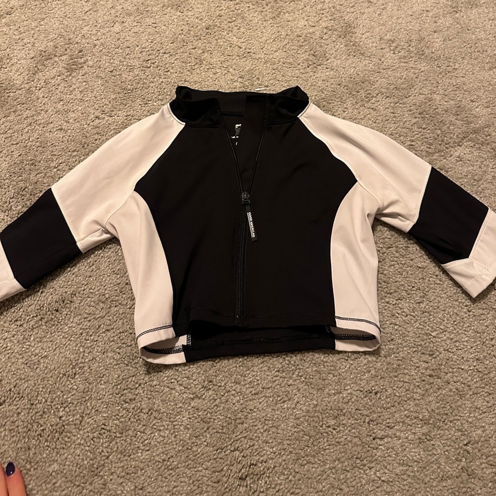 Good American cropped zip up workout top